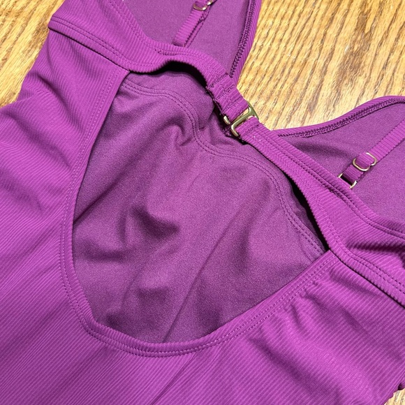 Shade & Shore Ribbed Plunge Twist Front One Piece Swimsuit Size Small NWT - Picture 7 of 9